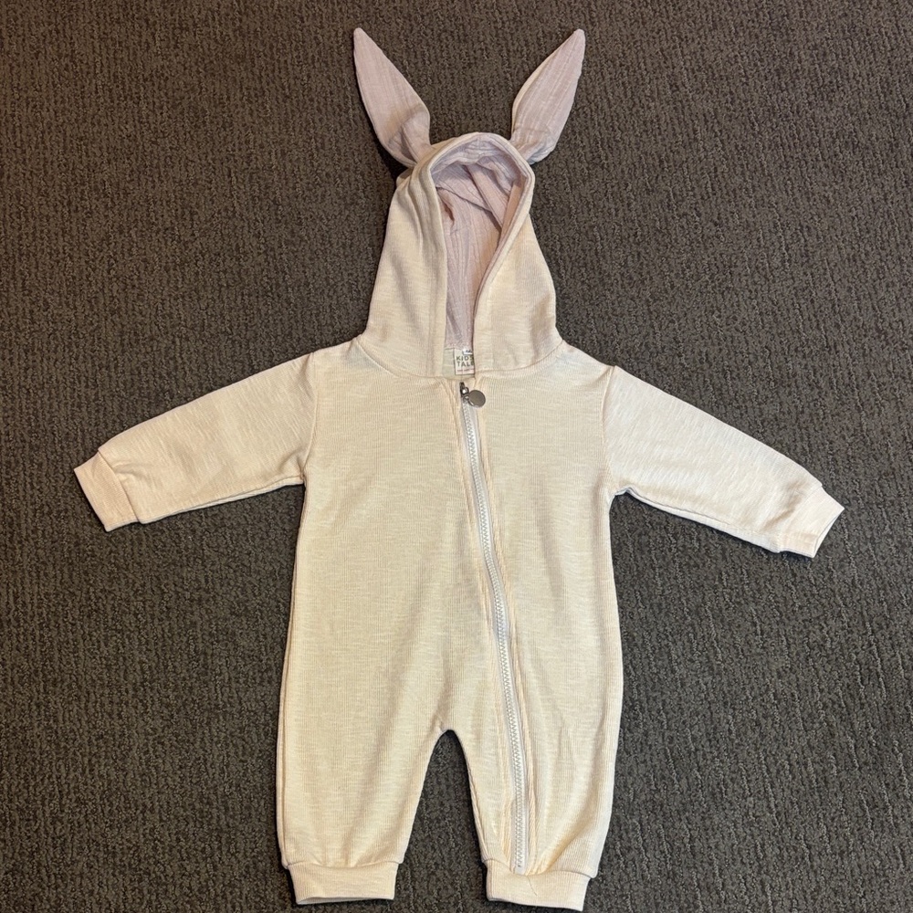 ✨NWT Kids Tale Cream Zip Up Outfit w/ Bunny Ears Size 66 (6-9 months)